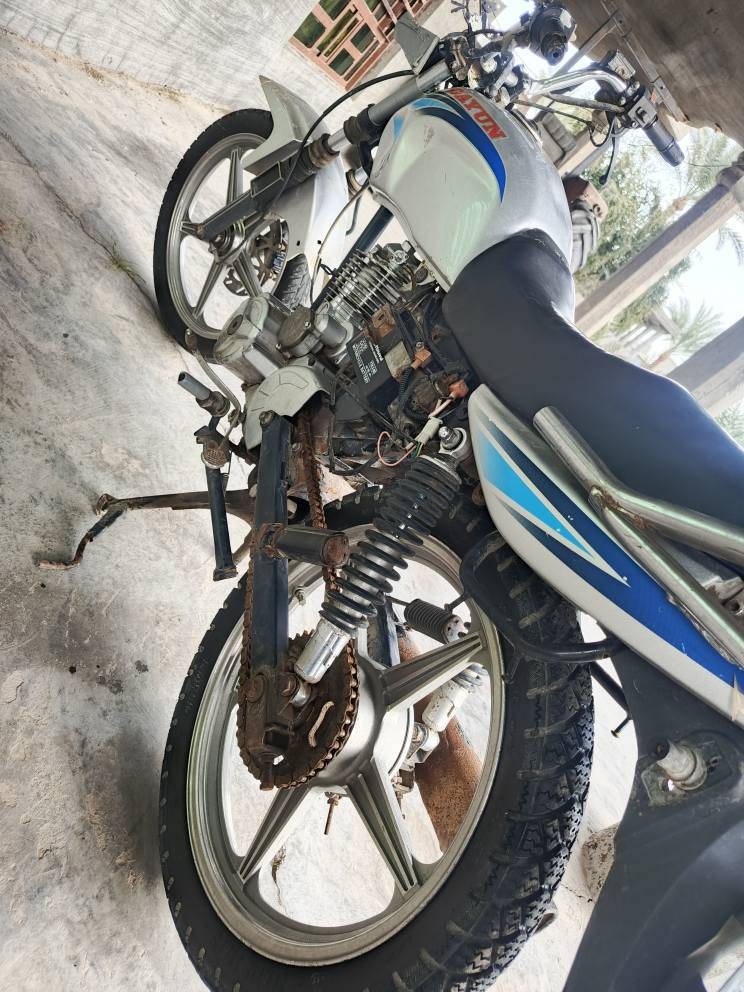 ‎داي وأن للبيع عاطل بدون أوراق  
المكان بغداد
رقم ***********
قيم وخذ‎ بغداد, العراق
