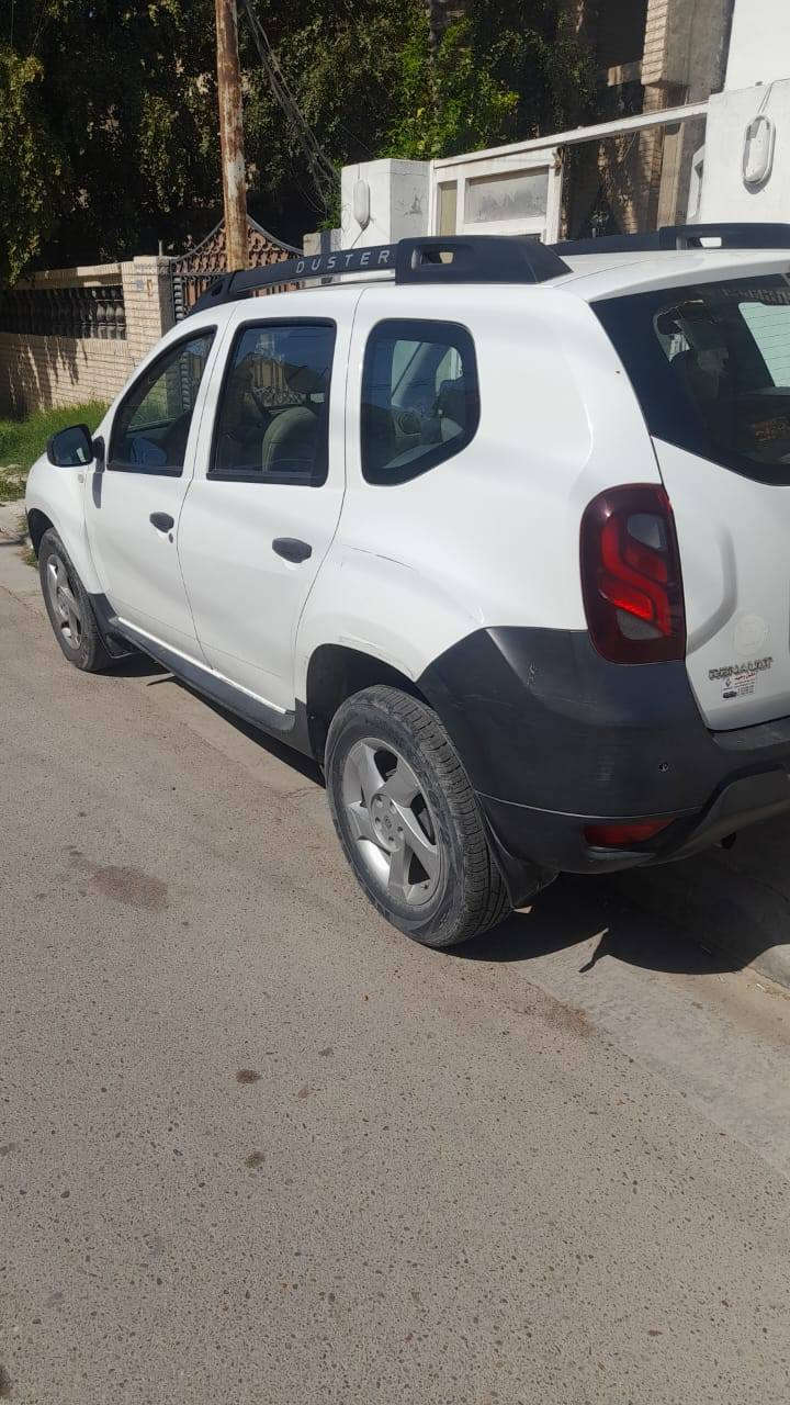 رينو داستر ٢٠١٨ ابيض بغداد
محرك ٢٠٠٠ عارضه ٨٥$ 
مكاني بغداد شارع قطر الندى
للتواصل ***********
