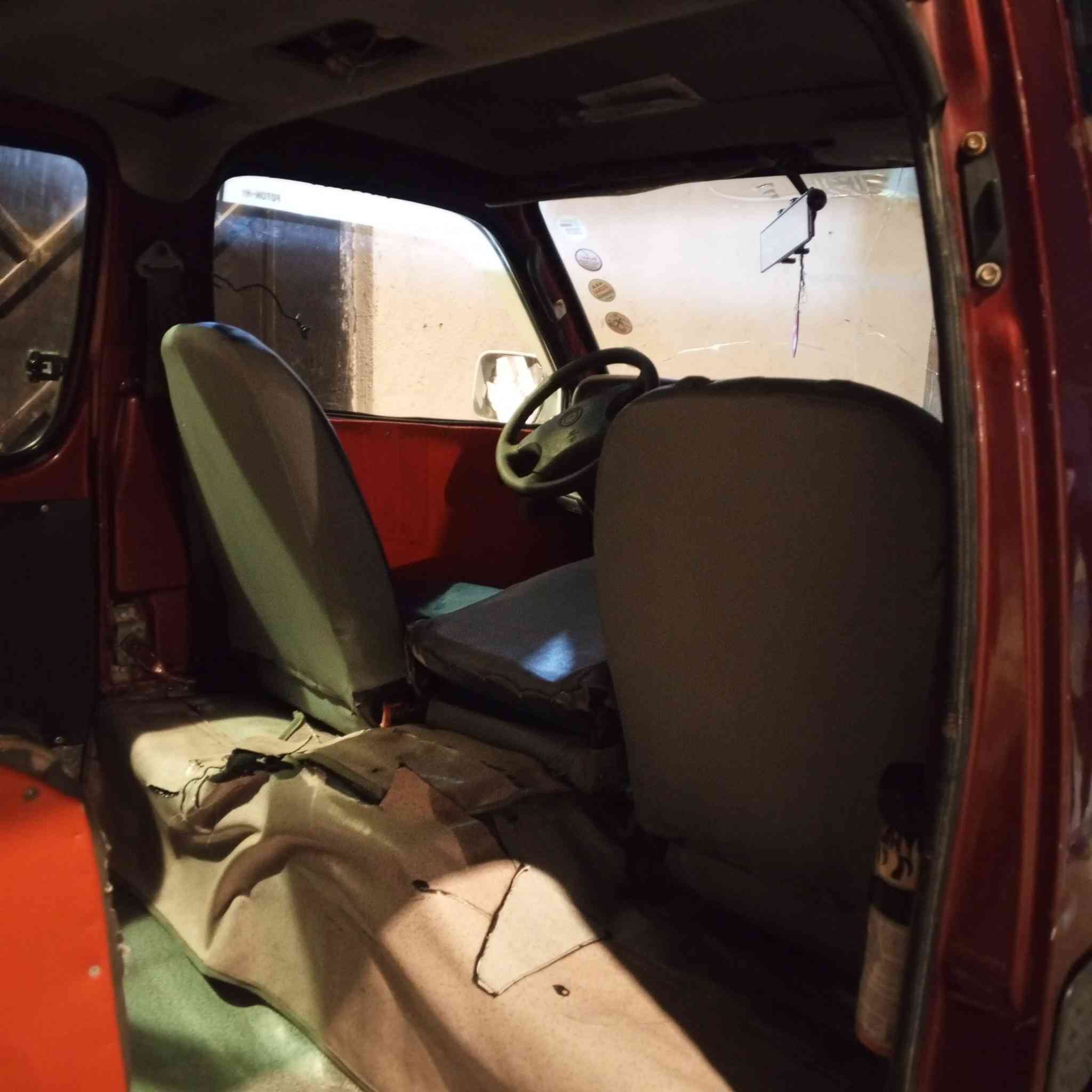 سلام عليكم من رخصت الادمن اكرر وعيد بسبب الوعود الكاذبه سياره فتون البيع مديت 10حره سياره يرادلها نص مكينه  كايمه كايمه حسب ما موضحه بصوره السعر خاص تواصل وتساب ***********
