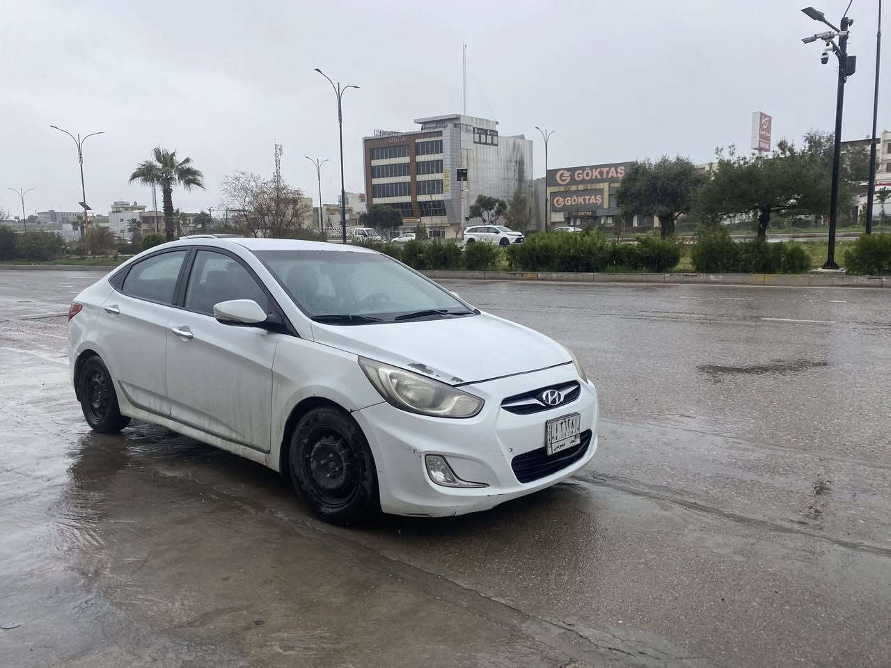 سلاو هاورييان هوندا اكسينت موديل 2012يه ك جه مه لغي بي شئ بوياغه له كه ل دوو به له بيشوو دواى كه بسه هيج ناوى نه كرتوووه سه نه وى اصلى بلاستيك به شرتي اوليات ناوزه رده شه ريكه يه شاشه يه سوكان فوليومه جوار تايه تازه يه عنوان سليمانى
سعرى 63 
***********
***********
