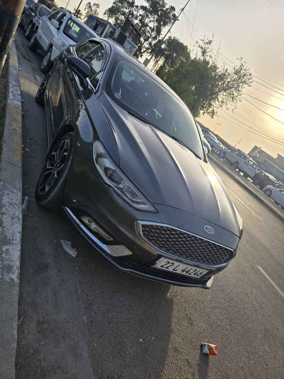 السلام عليكم 
بيع مستعجل
سعر 105$ 
فورد فيوجن 2017 فوول ماعدا رادار امامي
محرك 20تيربو (EcoBoost )
تدفئة كشنات
فور ويل
مثبت سرعه
فتحه سقف
كشنات جلد
شاشه كاربلي
تشغيل عن بعد
***********
