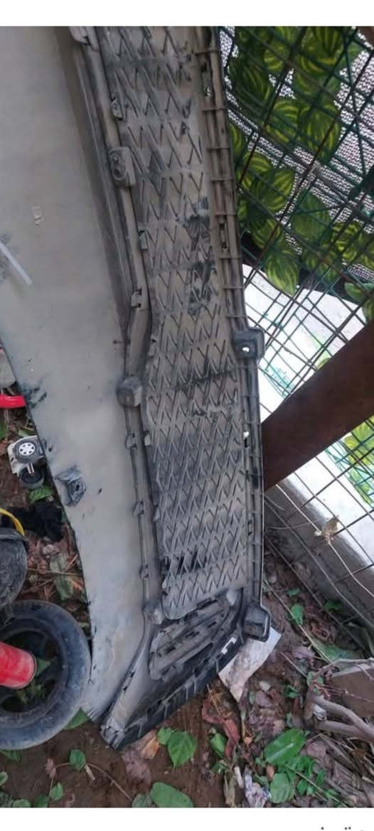 لحيه مال دعاميه خلفيه فورتي جيتي لاين 2023 بيه كسر زغير بل صوره موجود وشاير وحده مابيه شي وثاني بس الوجه مكسور ***********
