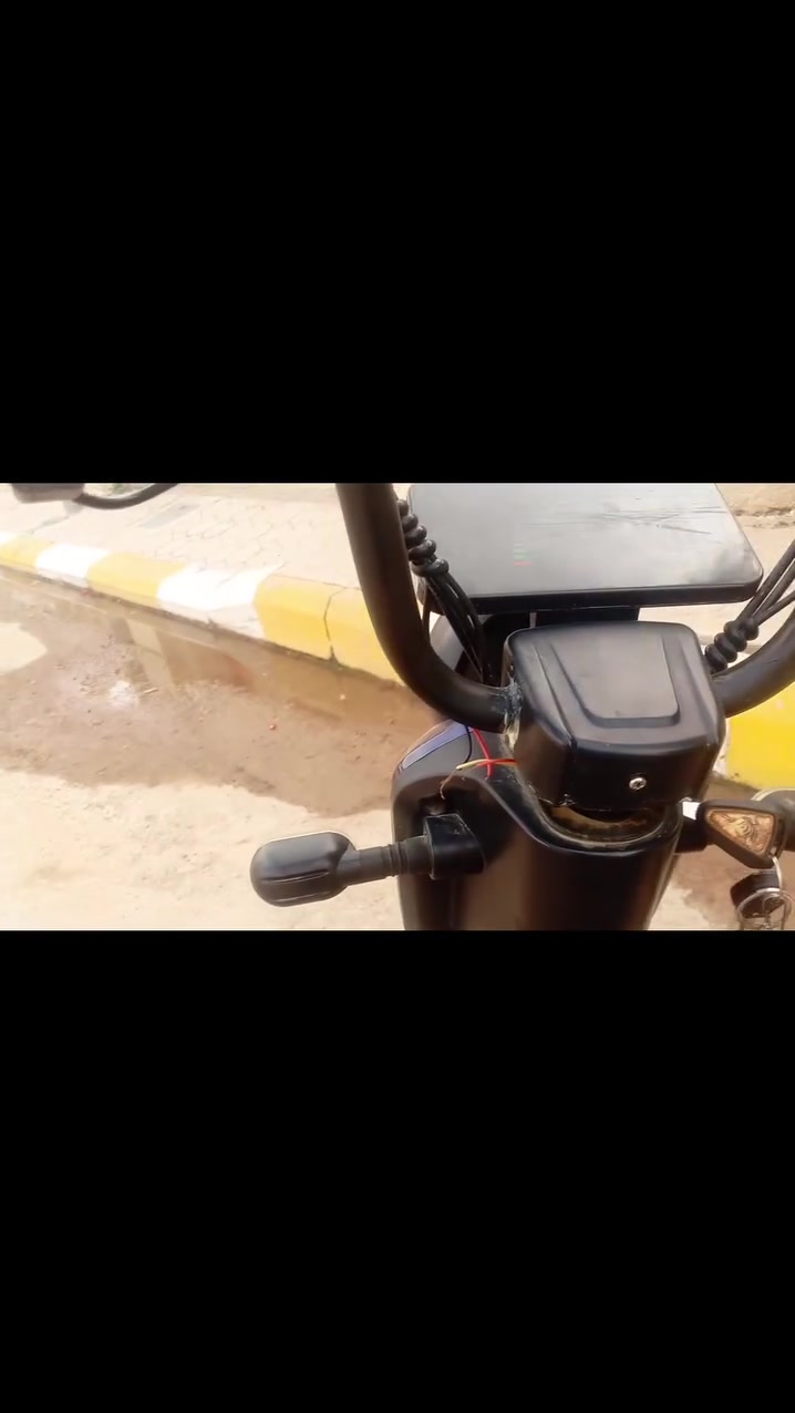 باسكل شحن كامل مواصفات
الشحن مالته يطول فقط ساعه ويفول 
يوجد فيه منفذين شحن 
جوب جديد  امامي وخلفي  قفل تاير مع السويج 
المكان الزبيله مجمع العباس السكلني التواصل على هاذة الرقم ‏‪***********‬‏
