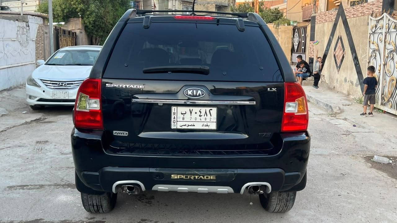 السلام عليكم كيا سبورتج موديل ٢٠٠٩ محرك ٦سلندر تدفئة وتبريدثلج بمعنى الكلمه سلايد روف فور ويل كشنات جلد هيترات بالكشن وارد امريكي حادثها حافه البنيد دواخل نظيفه كهربائيات كلهه تشتغل داخل نظيف جدا صدر امامي وخلفي ممتاز تخم تاير نظيف جاهزه بدون نقص مكانها بغداد الدوره ابو دشير هاتف *********** سعرها ٩٨ بغداد, العراق

