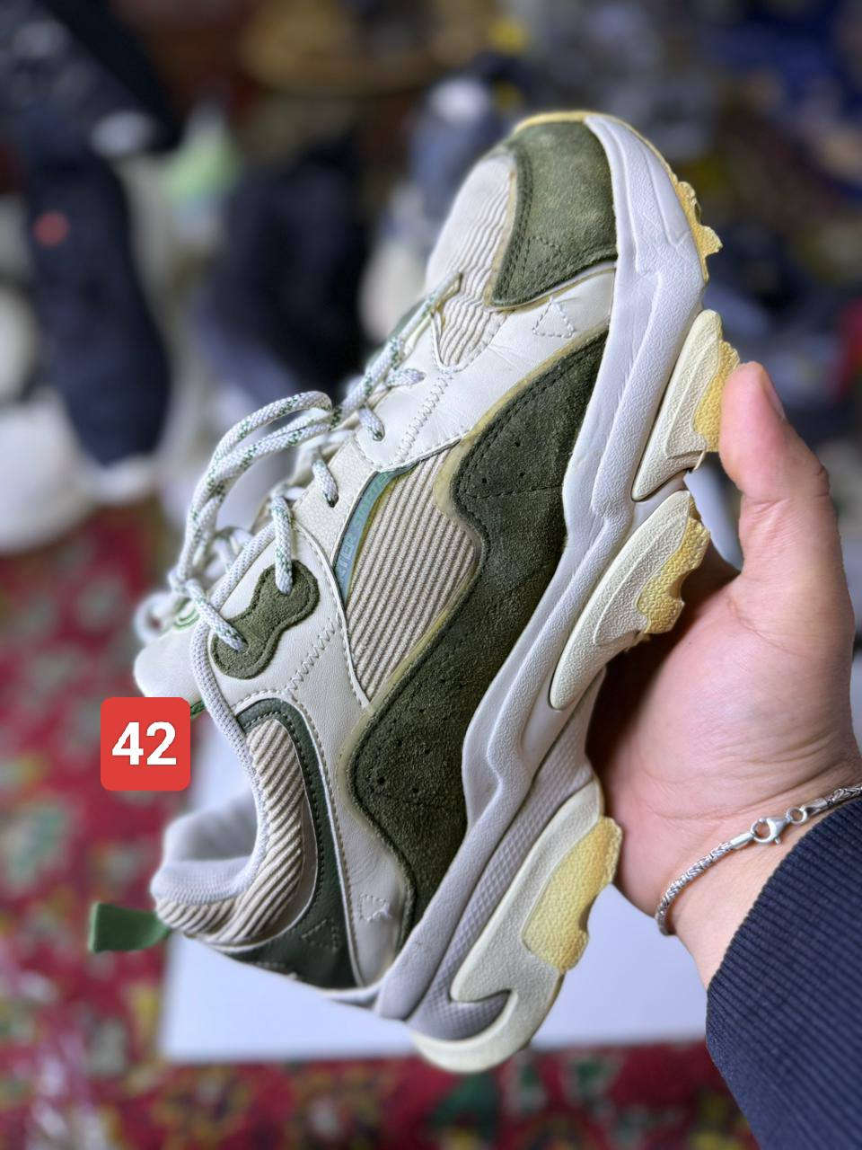 يا بلاش! عرض خاص على أحذية البالة السوبر 🚨
وصلت بضاعه  الجديدة! أحذية رياضة، احذيه سكجر  وكاجوال بأسعار تبدأ من [20] فقط! 😱
✅ موديلات متنوعة تناسب الجميع.
✅ مقاسات من [40] إلى [45].
✅ شرط فحص أمام مندوب أجور توصيل 5الف 
العرض لفترة محدودة جداً.. القطع لقطة وما تتفوت!
🏃‍♂️ زورونا في المحل أو اطلب "أونلاين" عبر الرسائل.⬅️رقم الاعتماد ***********
