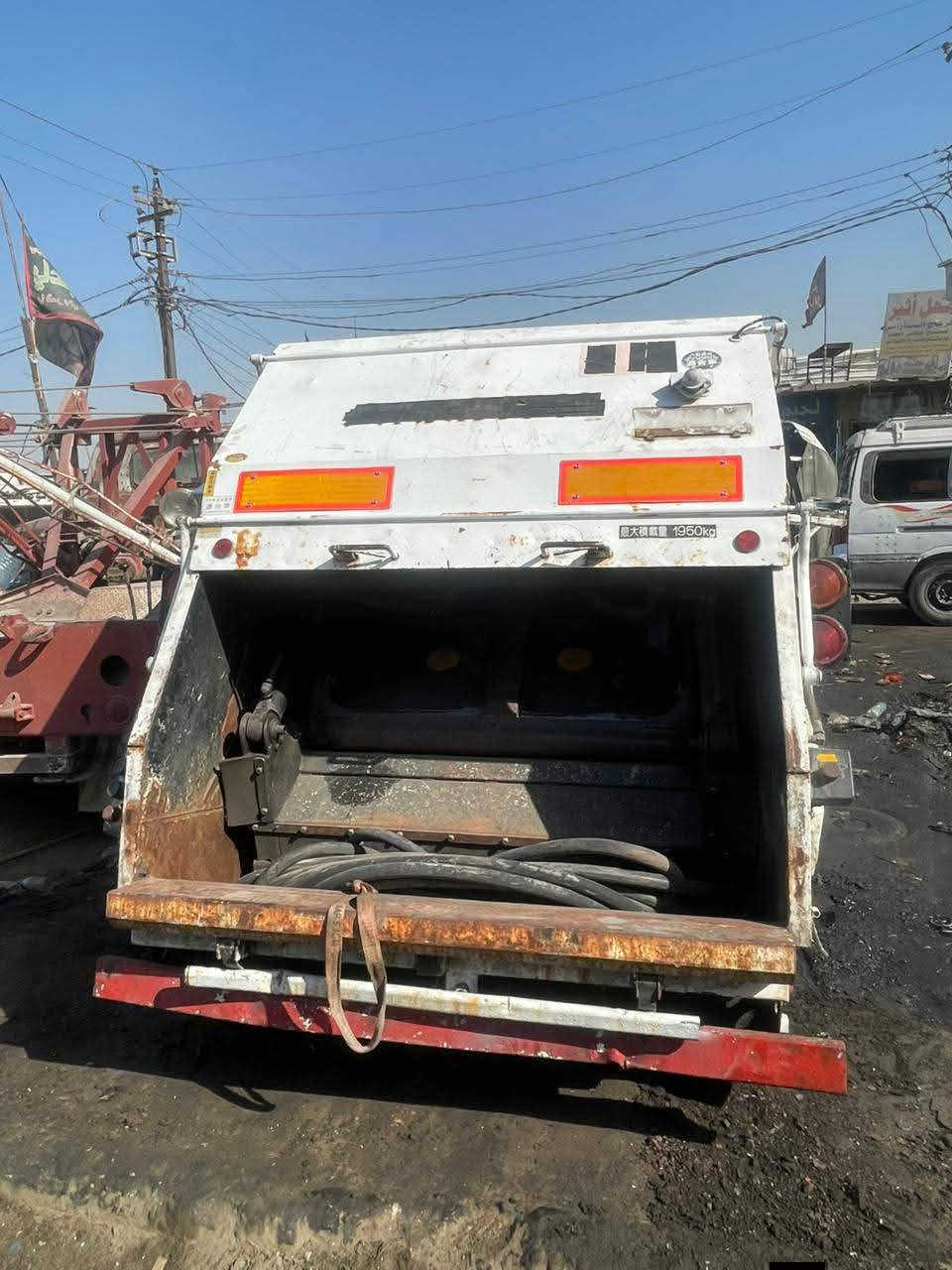 سلام عليكم كابسه نفايات البيع ٨مكعب و١٠مكعب مكاني بغداد كسره وعطش ***********
