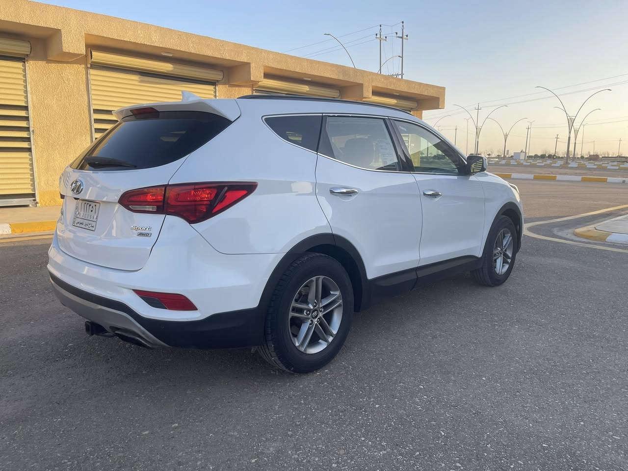 السلام عليكم
للبيع 
هونداي سنتافيه 
2018 وارد امريكي 
ضررها باب السايق مبدل 
رقم صلاح الدين تحويل مباشر صاحبها بديرة 
محرك 4 سلندر 
جاهزه السياره 
سعرها 138 وبيهه مجال لشراي 
الاستفسار ***********

معرض سالم التجاري/الانبار/حديثه/الحقلانيه 
قرب محطة تعبئة وقود الحقلانية
