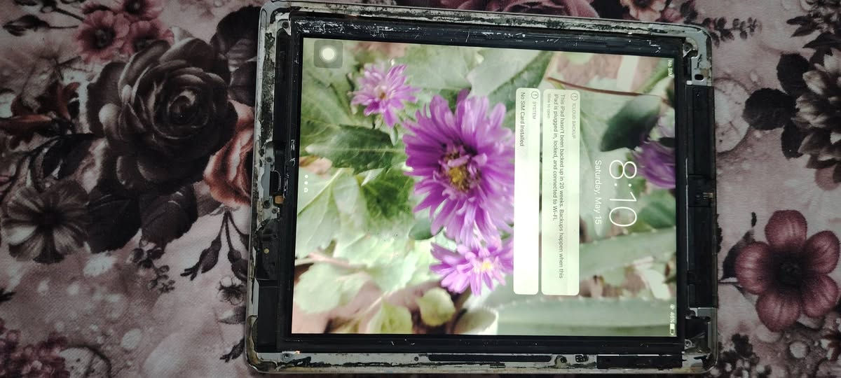 ايبات للبيع شغاله بس يعوزو لمس السعر 25
***********
