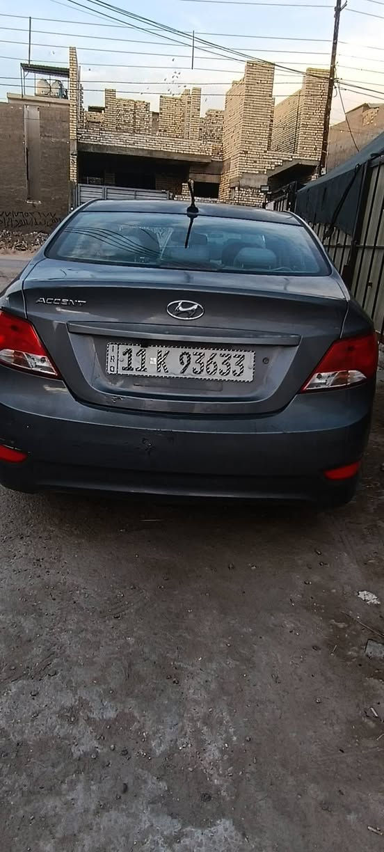 السلام عليكم
هونداي اكسنت 2017 و ارد امريكي   
رقم بغداد الجديد دولي سنوية جديدة 
محرك 1600 مكفول هو والكير
ليبل واحد
تحكمات سترين كروز سرعة 
كامرة خلفية بلادي  
مري كهرباء 
تبريت ثلج و كلة على البلادي 
باتري جديد 
تخم تاير
دوشمة جديدة
 بيها شخط بالبابين جهة بصف السايق مبين بصور  المنشور 
السيارة بأسمي تحويل ثاني يوم  سيارة جديدة و نظيفة و ممتعوبة
السعر 95$   ورقة وبيه مجال حك الجيه 

 مكانها بغداد الدورة البو عيثة 
للإستفسار  ‏‪***********‬‏
