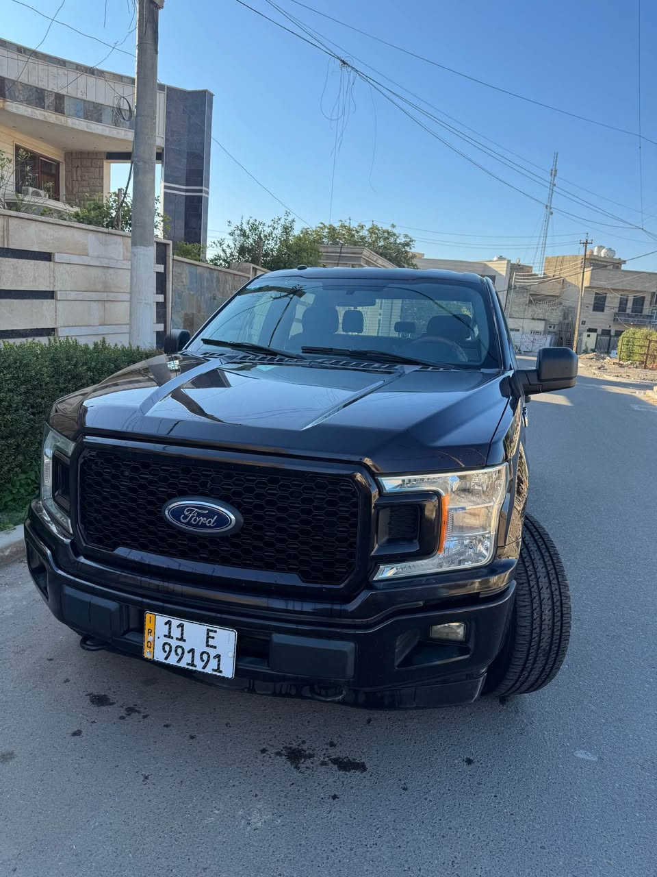 فورد F150 موديل 2018
فور ويل 4*4
شاشة كبير
حساس
كاميرا خلفي
باب طويل بدي قصير ارغب حجم
رقم بغداد  الجديد سنويه مساقطة
كير محرك مكفولات السياره جديده
لون كرزي محرك سته سلند 
وارد امريكي حادثه خلفي مرفوق بلصور البجم كبس السعر 225وبيه مجال اللاتصال *********** بغداد, العراق
