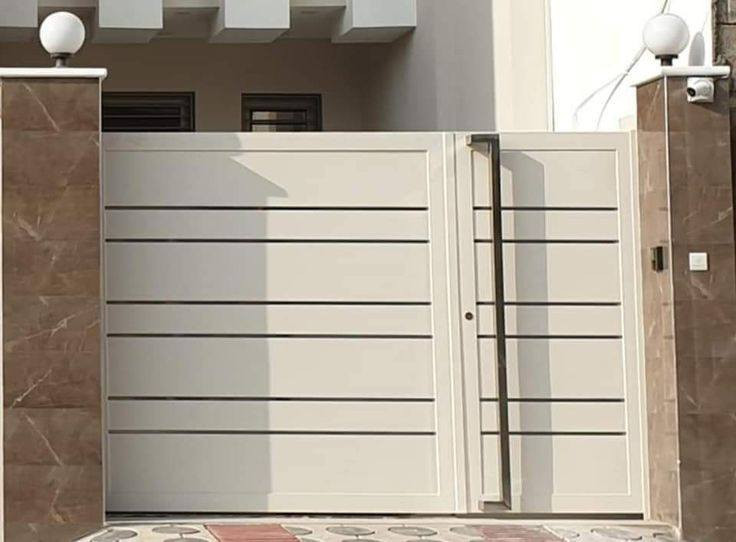 تعلن حدادة فدك بعمال الحدادة العامة من أبواب وشبابيك والقمريات والمطريات الكي سبان وسندويج بنل مكان المعمل بغداد هاتف ***********
