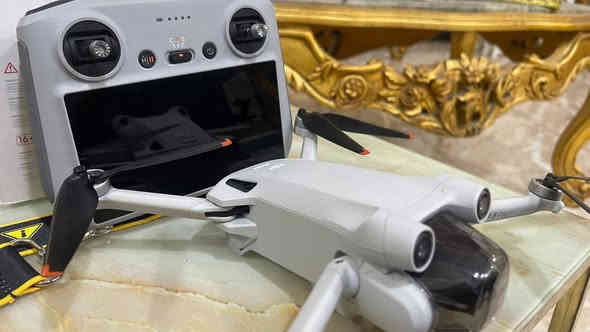 السلام عليكم 
🛑متوفر للبيـــع 
درون djiمني 3 برو
مكاني بصرة _ تجي تفحص وتاخذ
الاستفسار على الواتساب 👇🏻👇🏻
***********
