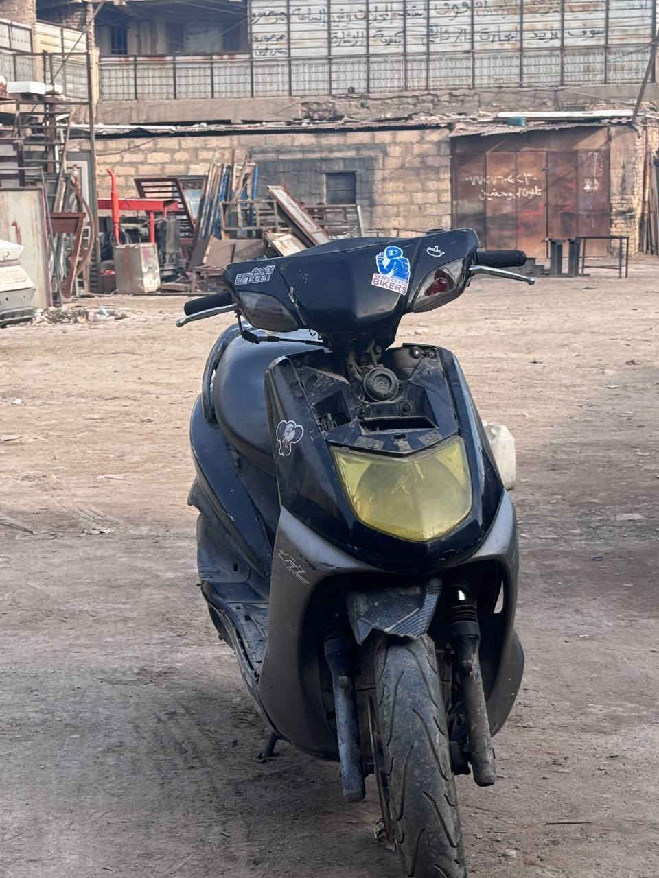 السلام عليكم دراجه سكنس نثيه كوم حديد 175وبي مجال ***********

