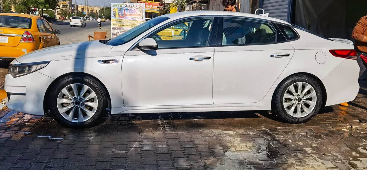 كيا اوبتما رقم بغداد وارد امريكي  بيه نص بنيد  صبغ موديل 16 شكل 17 السعر  118 قابل للتفاوض 
للأستفسار آكثر *********** هذه رقم صاحبه 
مكينه او كير مكفولات ماشيه 90 نضام ترحيب كشنات جلد كهربائيه  تدفئه بلكشنات تدفئه بلستيرن ثلاث وضعيات قياده  مري شفط  وقلاب وترحيب بلمري خزن كشنات خزن ميموري تبريد قطعتين  بصمه ابواب عدد 2  حداديه جديده تخم تايرات جدد سياره جهازه تبريد قطعتين مكان سياره كربلاء, العراق
