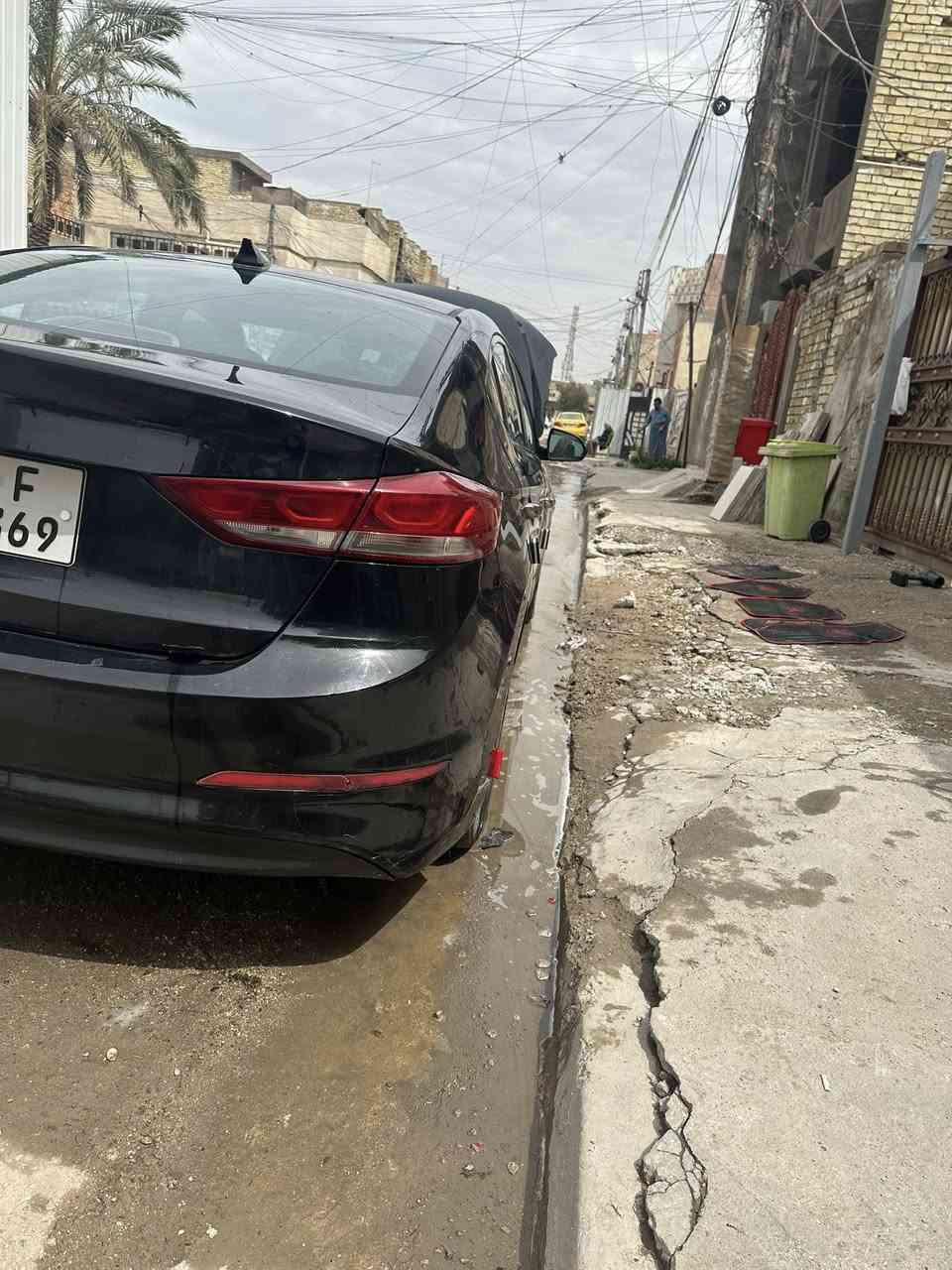 النترا 2018 وارد امريكي ضربتهه فقط شفه بنيد بدون صبغ و مرشوش وياهه الجاملغ و نص الباب كلير 
مواصفات نص فول 
•كامره دواره
•تحكم ستيرن كامل
•ثلاث وضعيات قياده
•صدر جديد
•باتري جديد
•تبريد ثلج
•ارضيه جلد
•كير محرك مكفول
•محرك الفين دوش
•السعر 110 وبيهه مجال للطيبين
السياره جاهزه مابيهه اي نقص 
رقم اربيل دولي تحويل مباشر
مكاني بغداد الشعب 
للاستفسار على الواتساب
☎️***********
الخاص مغلق لطفاً فقط واتساب
