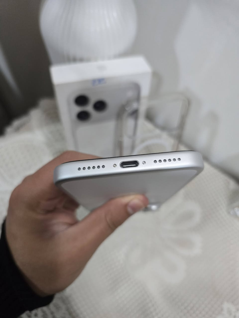 سلام عليكم ورحمه الله
17 برو ماكس سلفر سيمكرت ياخذ ZA
ذاكره 256 بطاريه 100
مشحون 20 مره فقط غراضه كامله 
مستخدم اسبوعين ويا لزكه كفر عدسات 
جهاز جديد خدش مابي ابد نضافه 100
السعر 2150 مكاني بغداد كرخ 
***********
