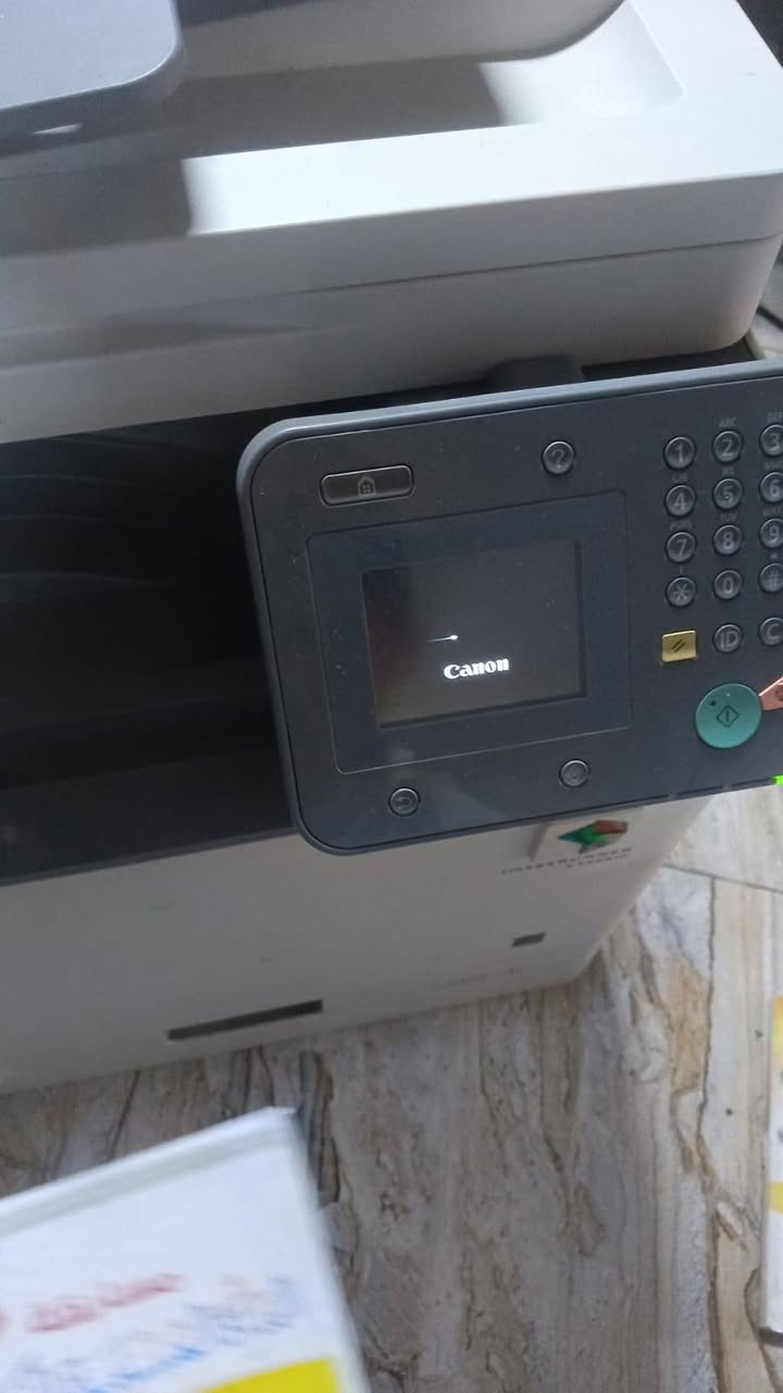 اسلام عليكم
للبيع جهاز استنساخ 
نوعيتة كانون 
الطباعة عادي وملون 
الحبر طوز 
للاستفسار المراسلة على الخاص 
او الاتصال على الرقم *********** بي واتساب
