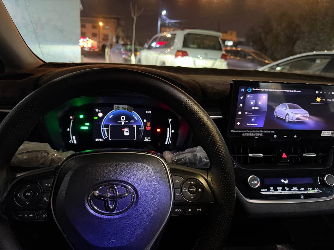 کرۆلا ٢٠٢٤ بێ سبوغ بێ قەپ و قۆپ فەقەت ٥٠٠٠ کم رۆیشتوە فول مواسەفاتە شکل خەلیجیە داوای ١٥٨ وەرەقەو معامەلەی لێ دەکەین *********** أربيل, العراق
