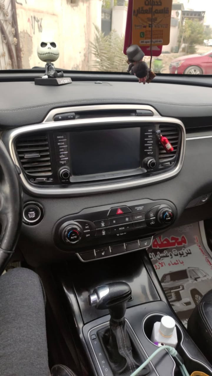 للبيع او للمراوس بسياره اقل كيا سورنتو امريكي رقم بغداد بسمي فول واحد على واحد Sx16بانوراما 6سلندر 7 راكب 3 قطع تبريد سايد برك بصمه جنطه كهرباء كشنات كهرباء كشنات جلد حادث جاملغ وبنيد  بدون دواخل وبالعراق مقدار شبر بالباب الخلفي اخر دحجه بدون تبديل السيارة ليبل واحد السعر 173للاستفسار اتصل على ***********
