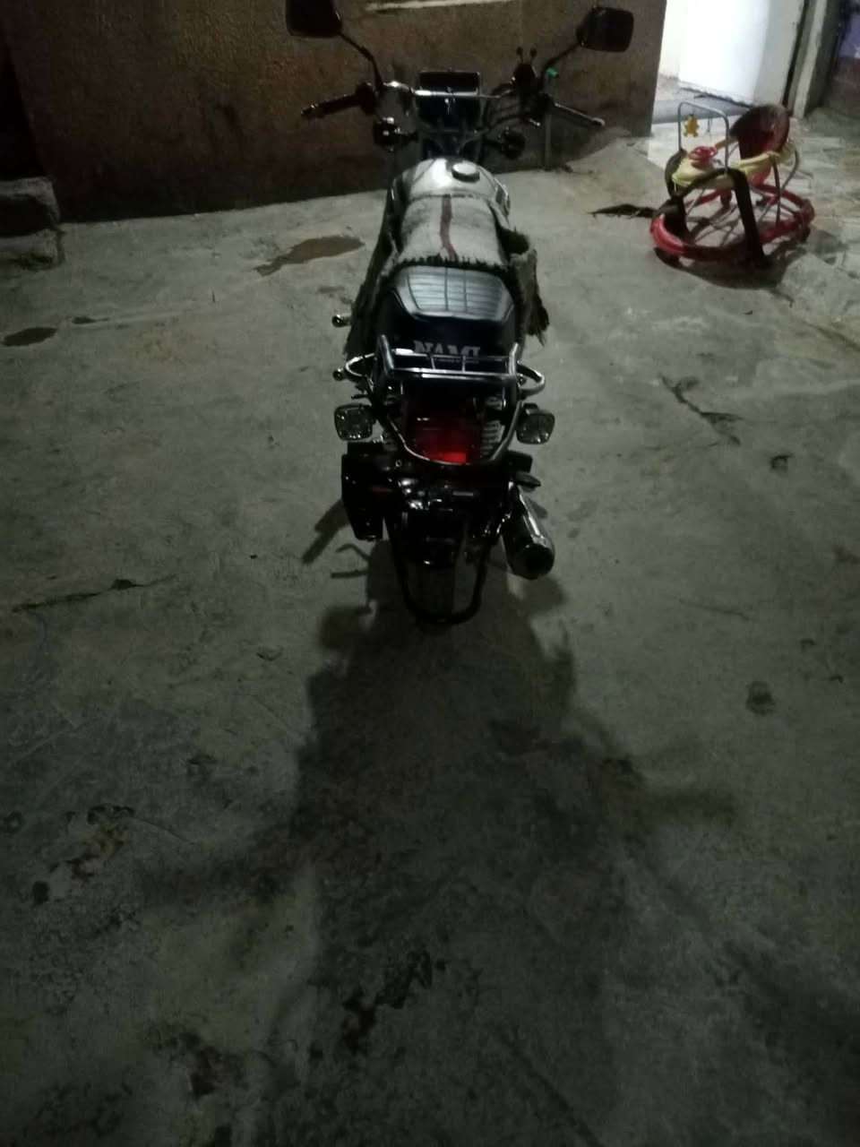 دراجه للبيع
موديل 22
دراجه كامله كهربائيات كامله
***********
