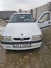 اوبل فيكترا • ١٩٩٢ • اوتوماتيك