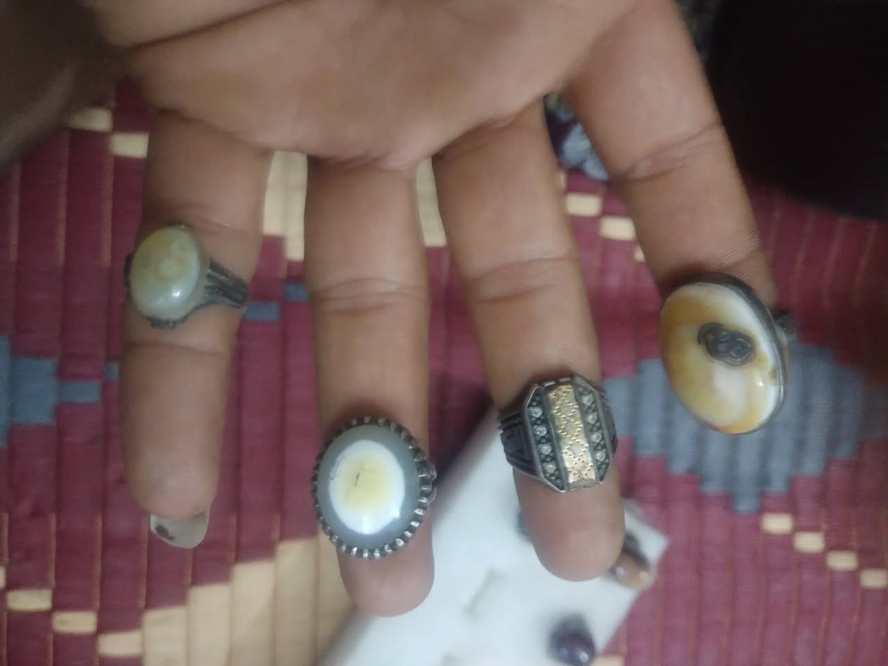 للبيع كلمن وسعره علق عل اليفيدك وكلك هل كد سعره


**إذا كنت صاحب هذا الإعلان وتريد حذفه لأي سبب، رجاءا أرسل رسالة إلى الدعم الفني**