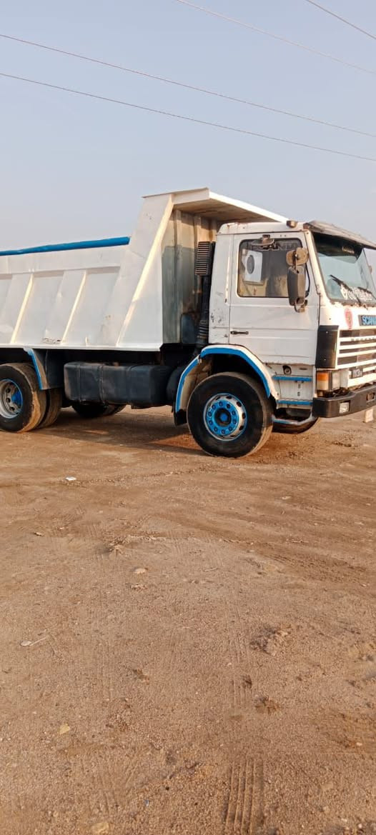 سكانيا قلاب 113 
مكينه 13 
كير 5 ب 5 مجموعه فراشه 
شاصي مكفول 
سنوايه نافذه مداور موجود
تواير زينه
السعر 165 وبيه مجال
الرقم ***********
مكاني الناصريه الشطره
التواصل عبر الرقم مكلف بلنشر
