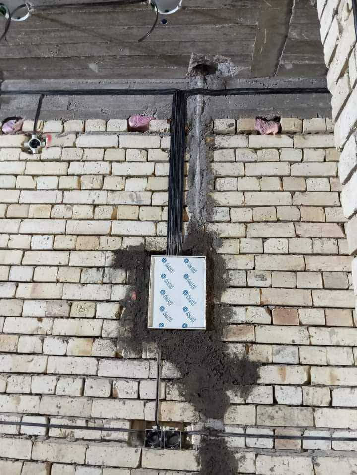 سلام عليكم كهربائي متفرغ بغداد الكرخ شغل بوري اوسيمنز بأنسب الاسعار  ***********
