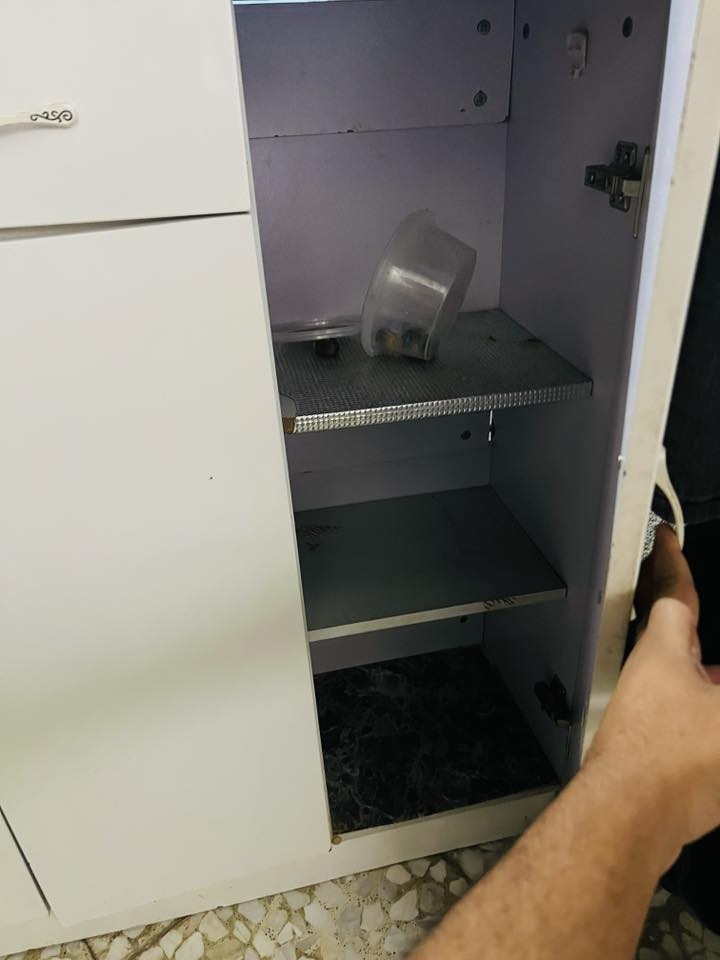 سلام عليكم كاروك وهوه جربايه  ٣٥وميز خشب او جزامه ٣٠ وميز بلاستك ١٥ مكان بابل  واتساب ***********
