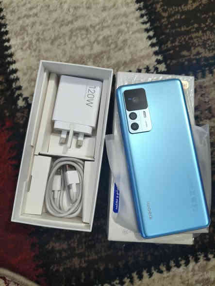 السلام عليكم 
شاومي 12 تي ذاكره 256 داخليه 8+5 
شاشه 120 بل ببجي 90 فريم جهاز نضيف جدآ شخط مابي 
سعر 250 وبي مجال بسيط مكان بغداد حي الإعلام قرب تقاطع درويش ***********
