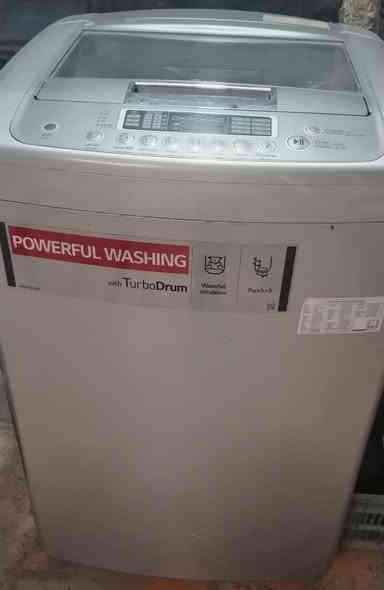 غساله نوع LG حجم 16 مكسور بيها دبلات 180 ابيعهة المكان بغداد مدينه الصدر للاستفسار الاتصال بالرقم ***********
