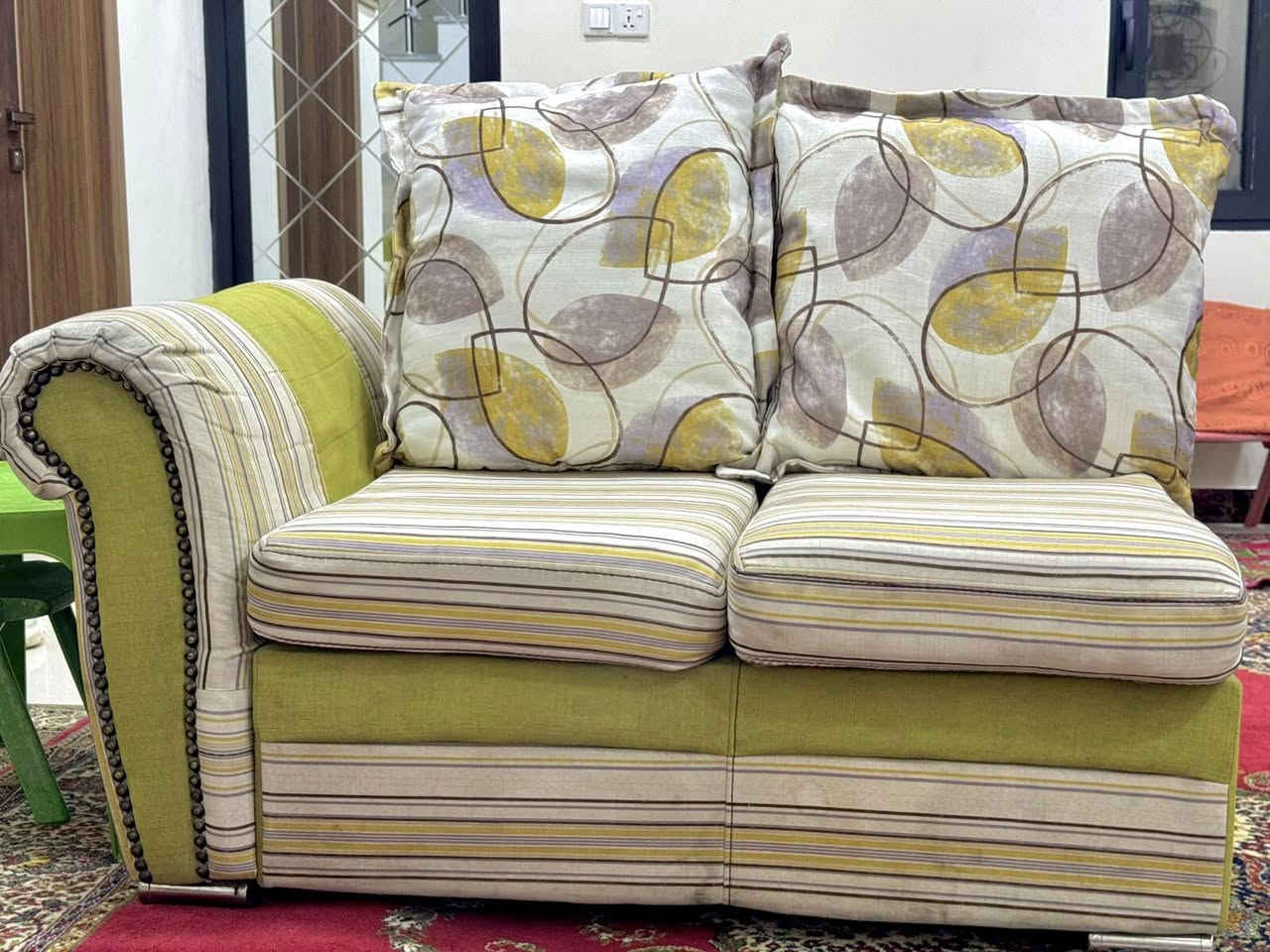 السلام عليكم 
للبيع تخم قنفات توصا عراقي نظيف كشنات متحركة و كوشات عدد 14 بسعر 350 الف 
العنوان بغداد السيدية ***********
