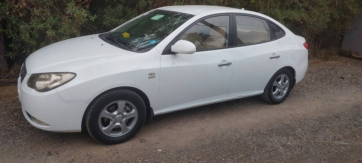 افانتي  موديل ٩ رقم بغداد دولي بأسمي. السعر ١٦٠٠ دكشن عالي ماشيه ١٢٠ ألف   مامفتوحه شرط  كير جديد. مامفتوح  تبريد ثلج  تخم تاير جديد كهربائيات كله شغاله   حداديه جديده   مكفوله كفاله عامه من الصبغ والتبديل  وفتح البراغي.  يوجد بارد مكانين صغار  جدا  يوجد كارت  اثر  تكشير  صبغ  السياره  بأسمي.  سعرها  ١٢٠  وبيها مجال  للشراي مكاني كربلاء ***********   داخلها  كلش جديد  الشراي يتصل  وبي خير  ويدلل. الدعاميات  بدون صبغ
