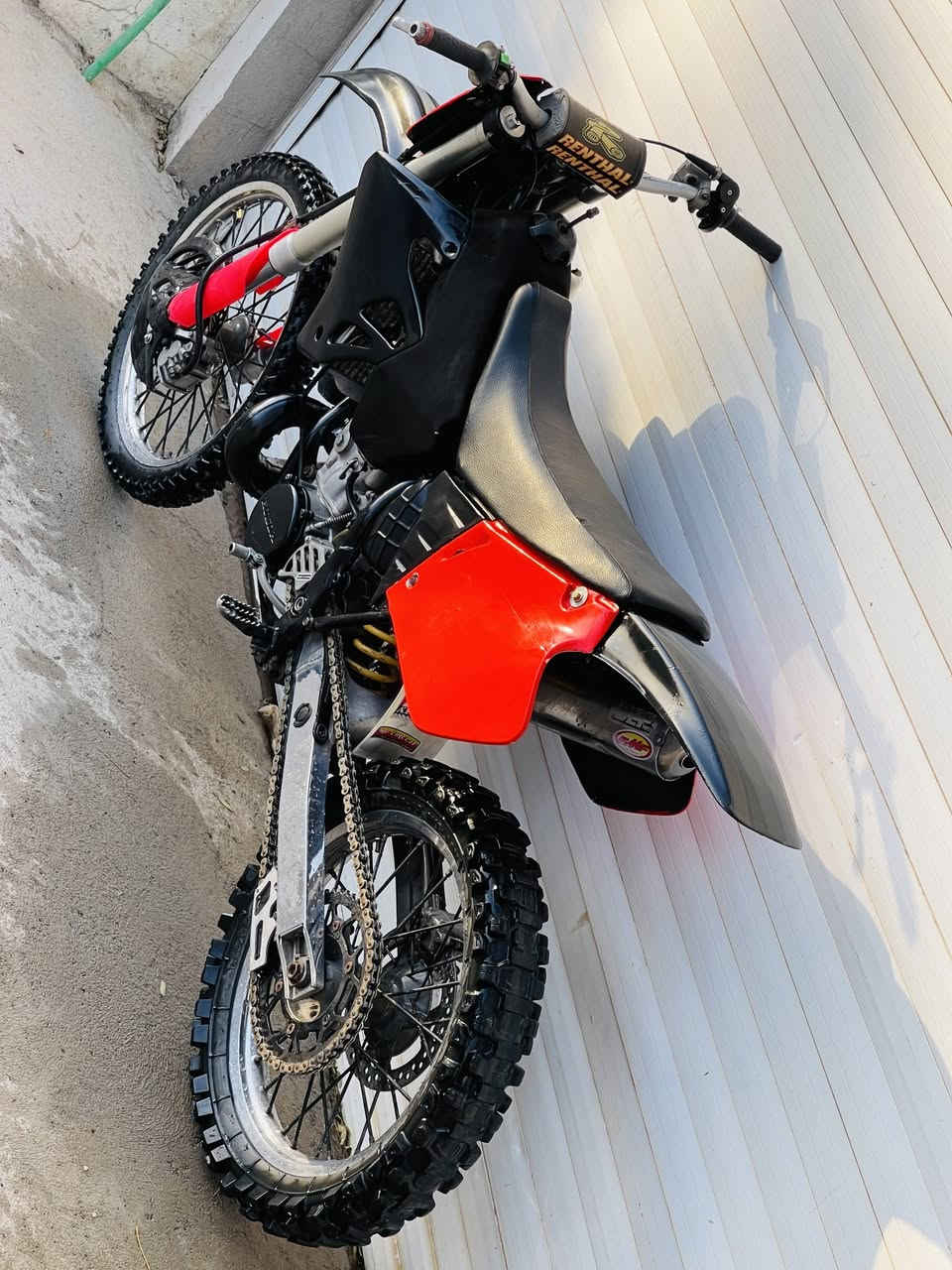 سەرەتا بەناوی خوای گەورە
CR 250🦅
بۆفرۆشتن سلەندەری کرۆمە هەردوو تایەی تازەیە زۆر بەقوەتە نوقسانی نیە لەوی نەتەقیوە بەشەرتی ئەوەی 250 نوقسانی نەبێت دشلیو زنجیری تازەیە برێک پێشو دوای مەزبوتە بەیەک هندل هەڵ ئەبێ سعری 25 گەڵاو  مەجال *********** ئەدمین❤
