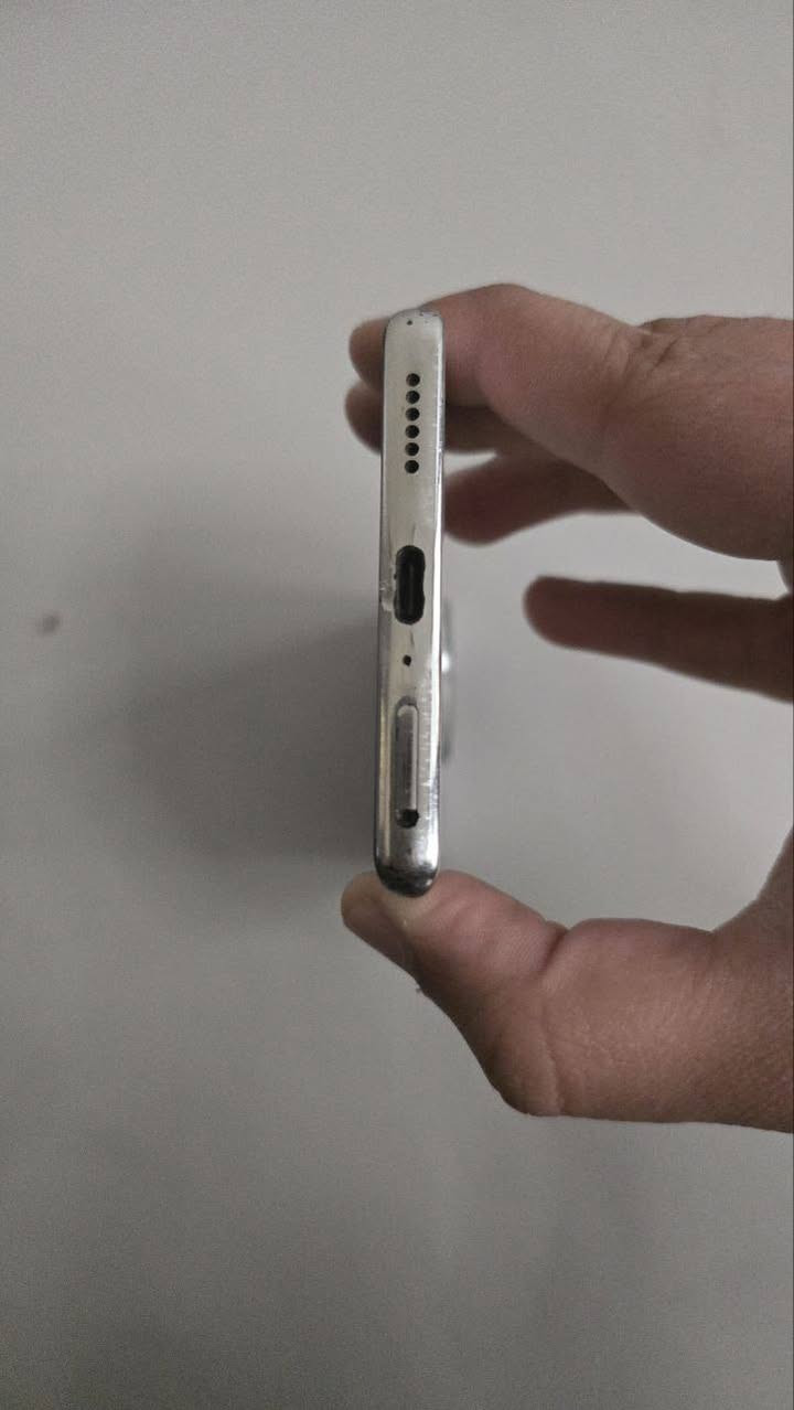 السلام عليكم للبيع
تكنو سبارك 20 برو بلص
TECNO Spark 20 pro +
التلفون مامفتوح مال بيت
 مكفول اي خلل مابي وبدون غراض
شاشة امولد: AMOLED منحنيه بمقاس 6.78 بتردد 120 هرتز 
المعالج:  Helio G99 Ultimate
ذاكرته: 256 والعشوائيه 8+8=16
كاميرا: خلفية 108 ميجابكسل
كاميرا الأمامية 32 ميجابكسل
بطارية: بسعة 5000 
 الصوت: ستيريو وبي تسجيل مكالمات تلقائي
السعر 165 وبي مجال
مكاني بغداد الطوبجي 
***********
