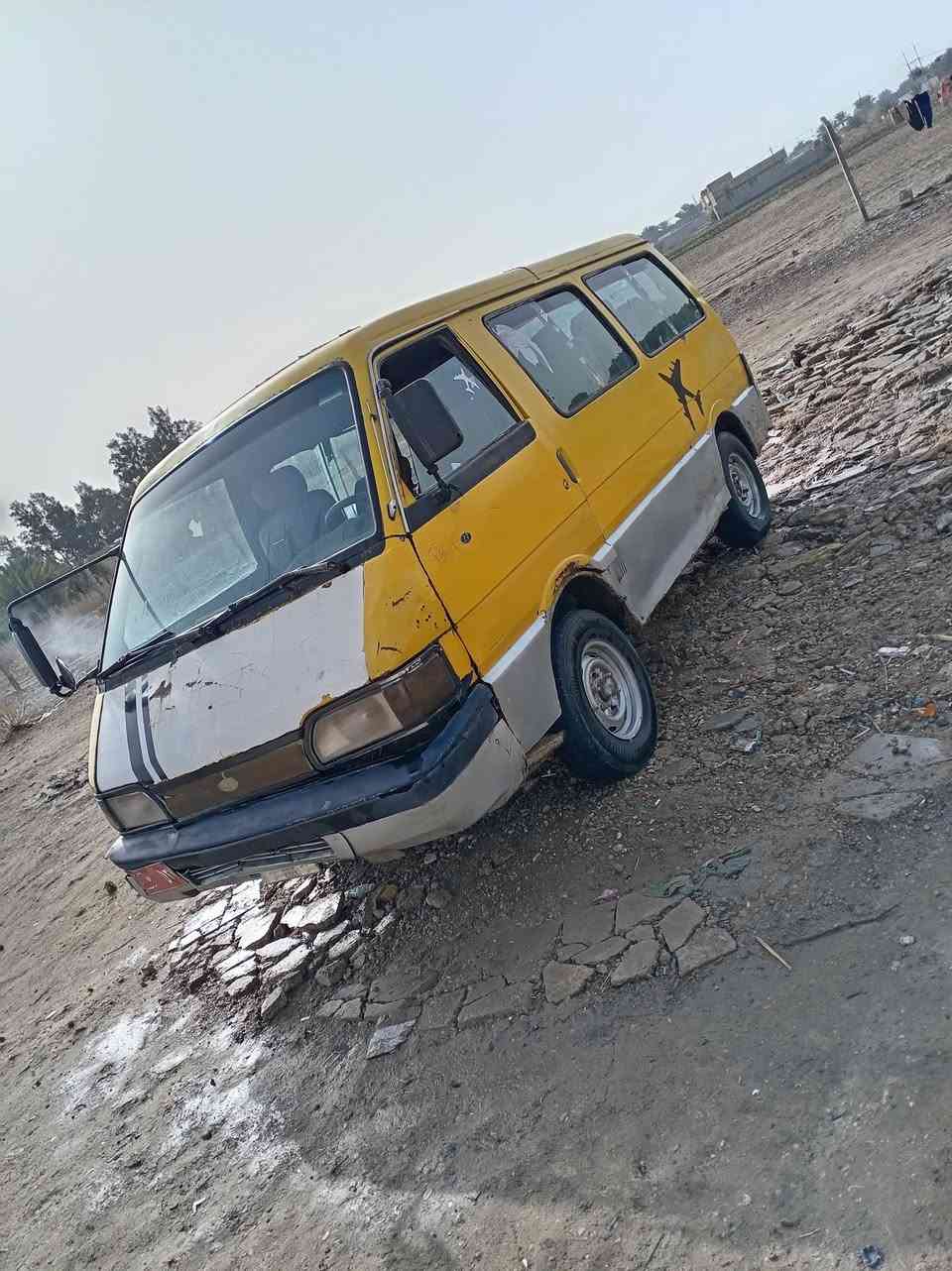 سلام عليكم كيه بسته موديل ٩٣ محرك وكير وكسل وحداديه كله جديد دوشمة وكاعيه اوكشنات خير من لله تخم تاير اربعتهن خير من لله  السياره خط اوبحث بيه مصفره راعيه موجود شرط التحويل راعيه يمي بنفس المنطقه مكان السياره بابل *********** الشراي يتصل وبيه خير ويدلل
