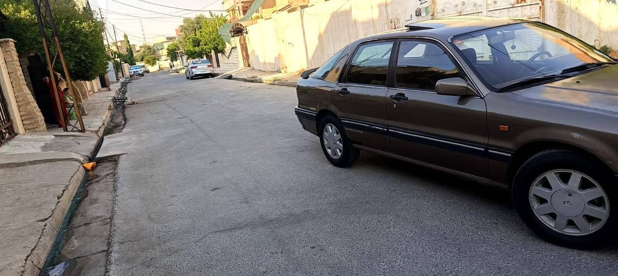سلام عليكم شباب انضف ميتسوبيشي (كلانت) بل موصل
عل وضع الشركه  نظيفه عل وضعه بعدهه من الشحن
عل ايد وحده  سياره افول افوله،، كلوب واحد مابيهه عاطل،، كلها شغاله،،
سلايت،،، كهرب 
كير تومتيك،، حتا اوفر شغال  ونضام ايكو. نورمال،،
مريات تحكمات شغال،،. زراكات عل ليت شركه 
تبريد ثلج،،،،،،،،،،،،،، كابون بانزين بيهه 
جام  اتوماتيك شغال
قفل مركزي،،
ويل كب وطخم تاير ١٥
السياره ولا جطل ولا عيب ولا تحتاج مصرف
هزه وسنويه جدد ٢٠٢٩
السعر ٤٧
***********
***********
