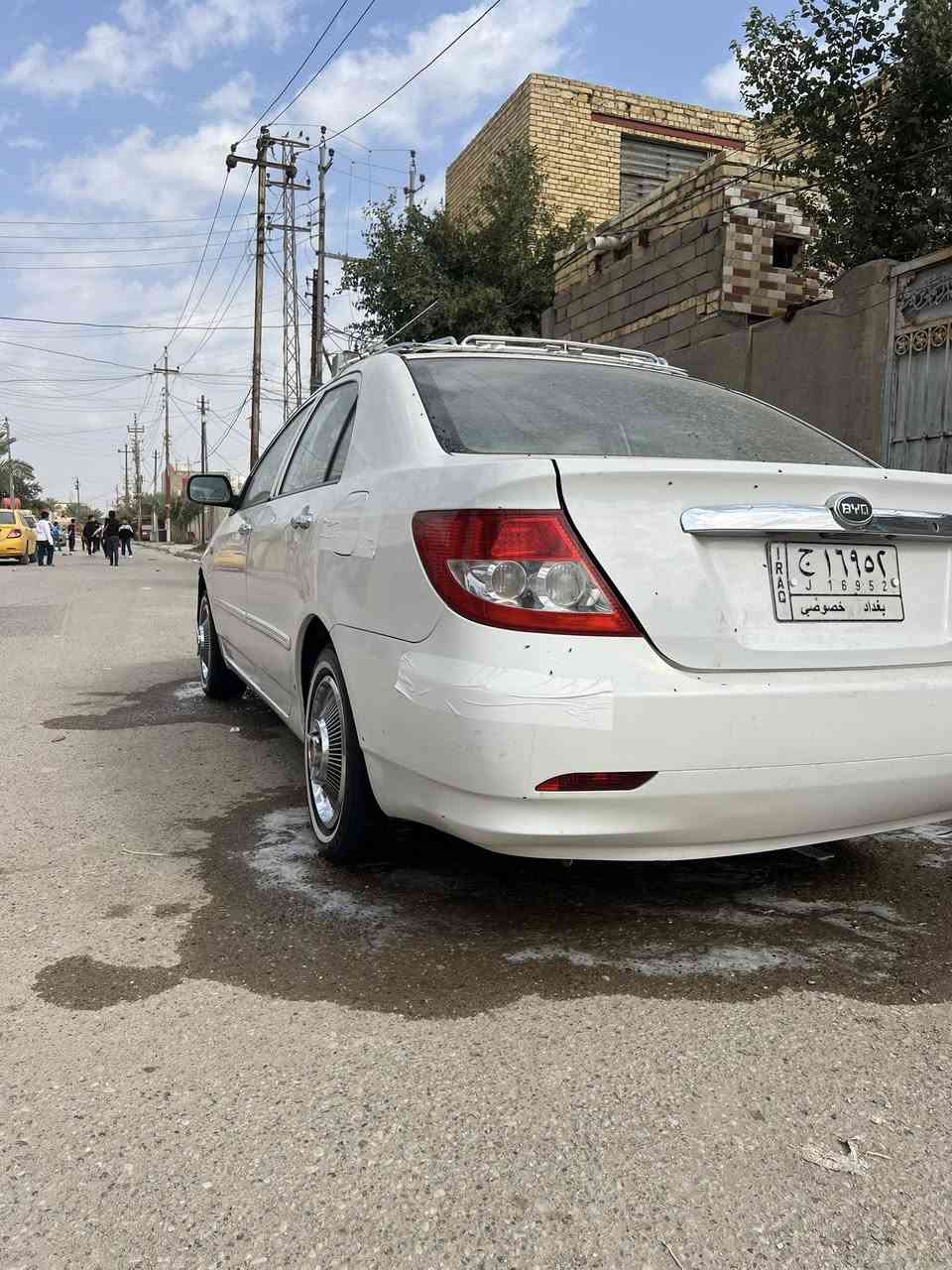 للبيع بيوايدي ١٠كفاله عامه  ماعده بارد شبر بل باب الخلفي ماشيه ١٨٠ سيارة وضع شركه لاخياس لاضربه لاصبغ لاتبديل سيارة مكينه مسيوبيشي گير عادي بلاد سيارة مامتعوبه وجديدة مكاني ناصريه مركز    .رقم ***********
