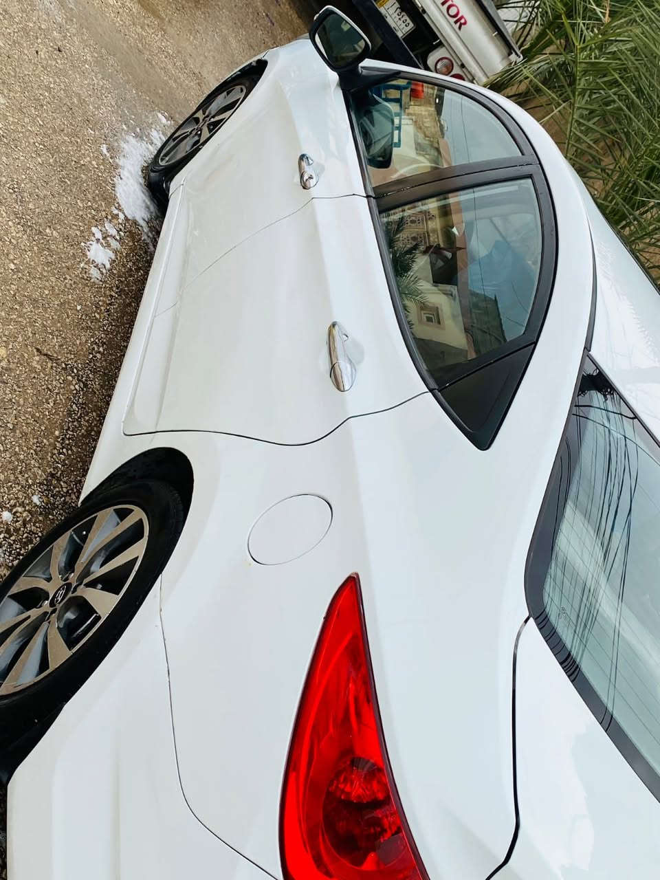 السلام عليكم  اخوان 
للبيع سياره اكسنت خليجي موديل 2014  رقم اربيل دولي تحويل او وكاله سنويه لل 2030
سياره فول مواصفات  جبير  مكينه 1600 
سياره جاهزه وحلوه 
ونفس الصور سياره مكاني نجف حي ميسان 
السعر  90 وبيها مجال لشراي 
الرقم***********
