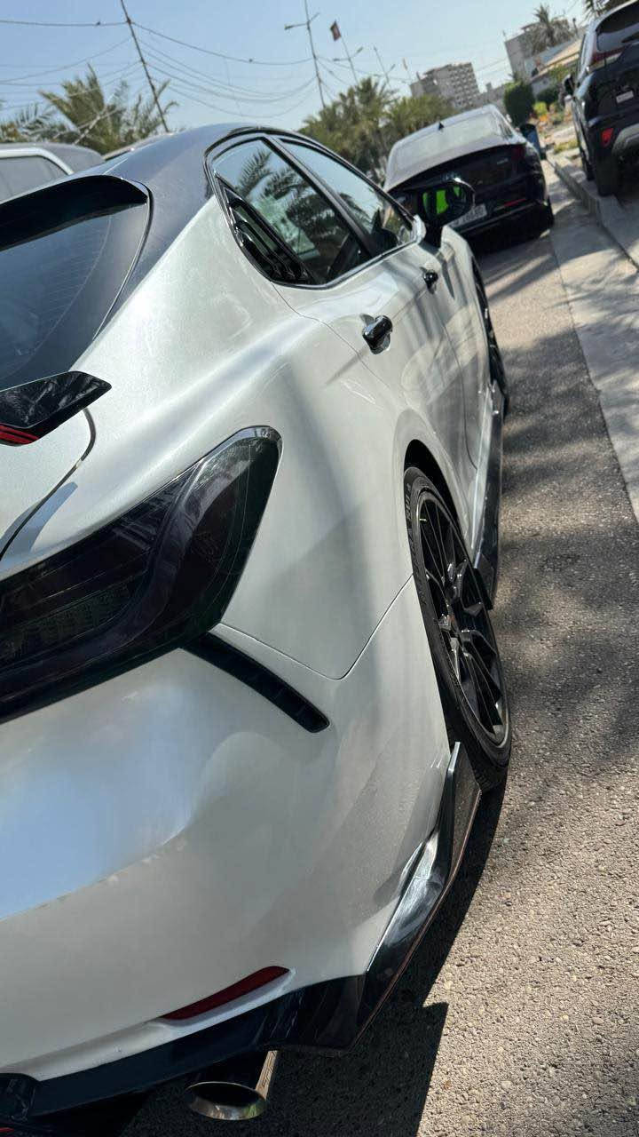 Toyota Camry TRD 2022
بيع او مراوس 
v6 3500cc 
رقم بغداد بسمي 
موصفات الTRD معروفه
لون ابيض سقف اسود
ماشي. 46الف مايل
كشنات مطرزة TRD
اكزوزت TRD
سستم صوت JBL دمام
بيها 4 قطع صبغ 
السعر 185$ بيها مجال بسيط 
بغداد السيديه 
*********** بغداد, العراق
