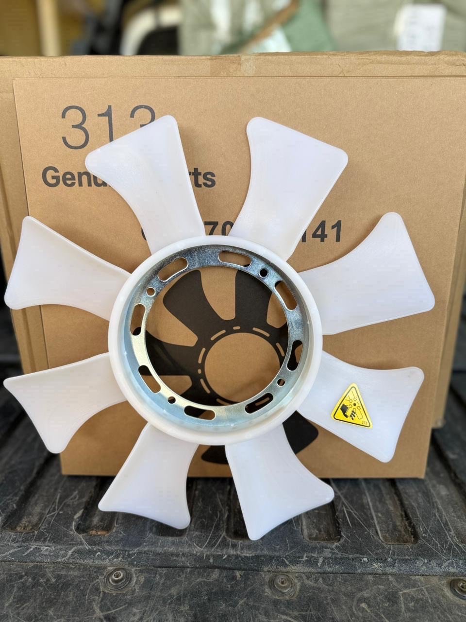 بيع قطع غيار سيارات ودراجات نارية متنوعة بماركات عالمية: فلاتر زيت، قطع تعليق وتوجيه، وجنوط. المنتجات ذو جودة عالية ومستوردة من شركات رائدة. مثالية لصيانة المركبات بأفضل الأسعار.