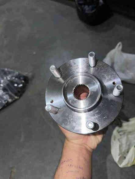 سلام عليكم للبيع شباك كيا نيرو اصلي جديد + بولبرنات امامي خلفي اصلي حاوية. الموديل من ٢٠٢٣ الى ٢٠٢٥
رقم الهاتف ‭٠٧٧٠ ٨٧٢ ٥٥٥٧‬
العنوان بغداد الدورة
