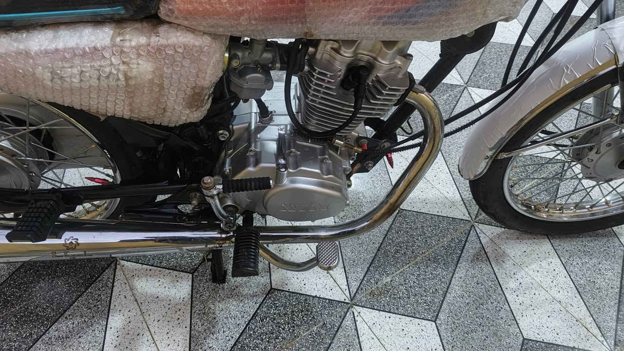 سلام عليكم شباب درجة 4كير نامة متياز موديل 2024 جديدة ما متعوبة مضمومة مشتغلة شي قليل جدا المكان واسط الصويرة السعر 650وبيهاه مجال عمي جوة السوك للاستفسار *********** خاص ماموجود علة لخاص
