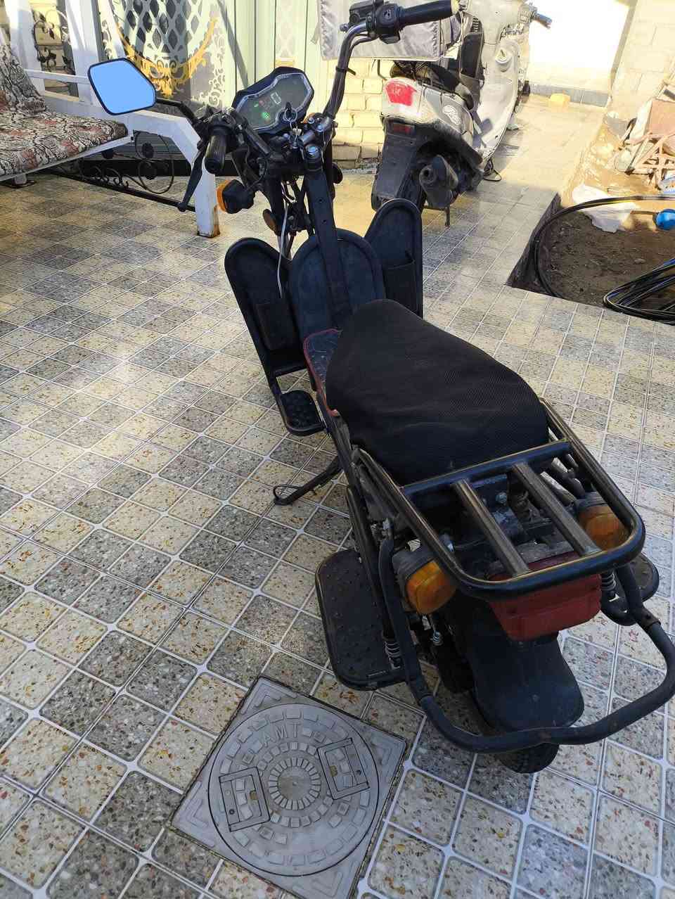 السلام عليكم ماطور شحن 6 بطاريات كامل من كلشي تايرات جدد بطاريات عل فحص مكان فلوجة *********** ***********9
