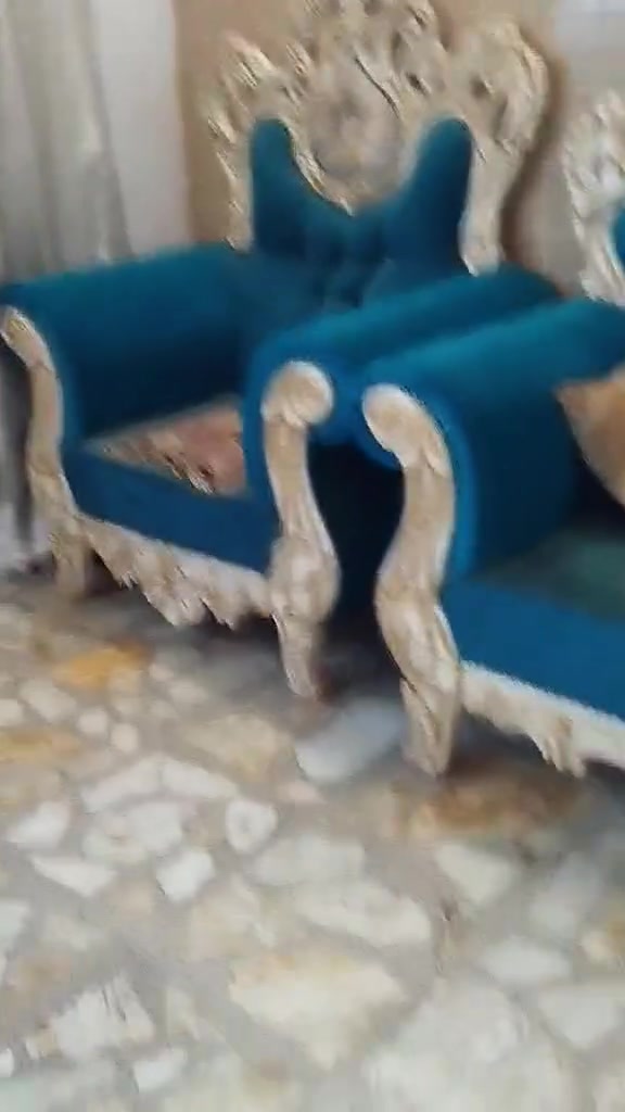 تخم ملكي تسكام 
شغل عراقي درجة اولى 
عشر مقاعد + طبلات وحدة كبيرة و ٤ صغار
السعر / مليون وبي مجال
كربلاء _ طوريج _ قرب اعداديه الصناعه المهنيه


**إذا كنت صاحب هذا الإعلان وتريد حذفه لأي سبب، رجاءا أرسل رسالة إلى الدعم الفني**