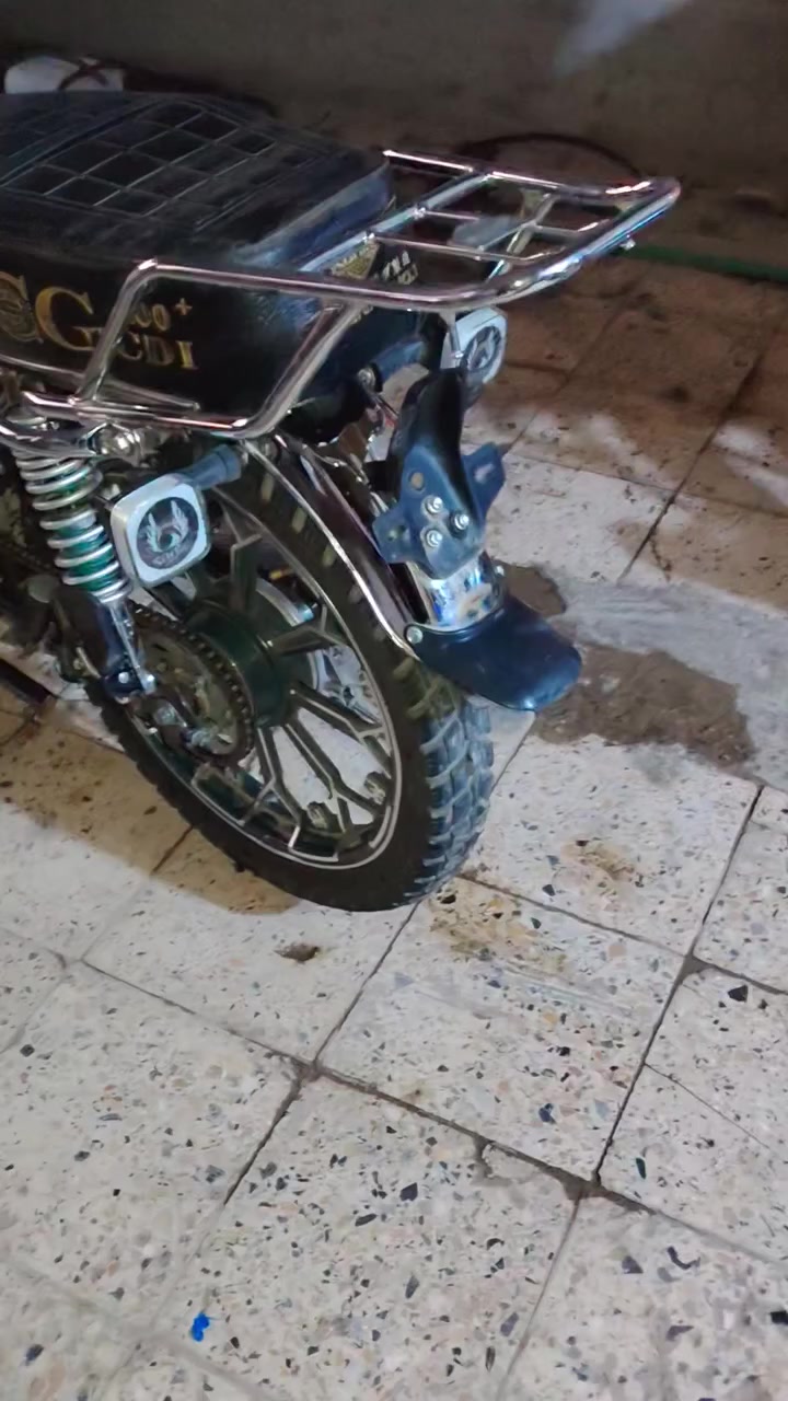 سلام عليكم شباب ايرانيه 5 كير دراجه كفاله عامه موديل 2024 شوف كدام عينك السعر600 وبيها مجال ***********
