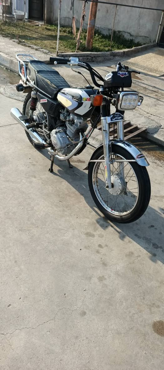 ماطور للبيع شرط فول السعر 300  وبي مجال الرقم ***********
