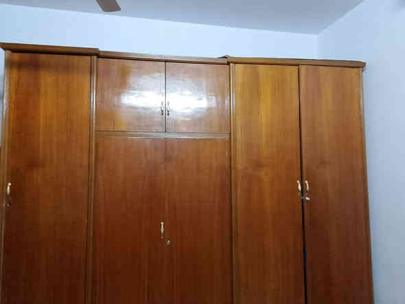 كنتور للببع سعرة 200وبي مجال المكان بغداد مدينة الصدر رقم ***********
