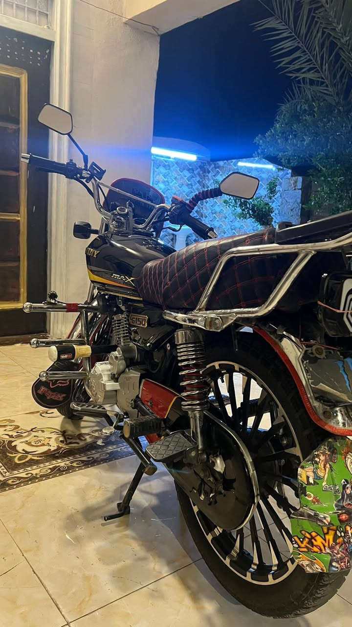 دراجه سيفان للبيع موديل 2025
محرك 200cc
سعر775 وبي مجال بسيط 
الرقم:***********
عنوان الرمادي ملعب شارع 60
