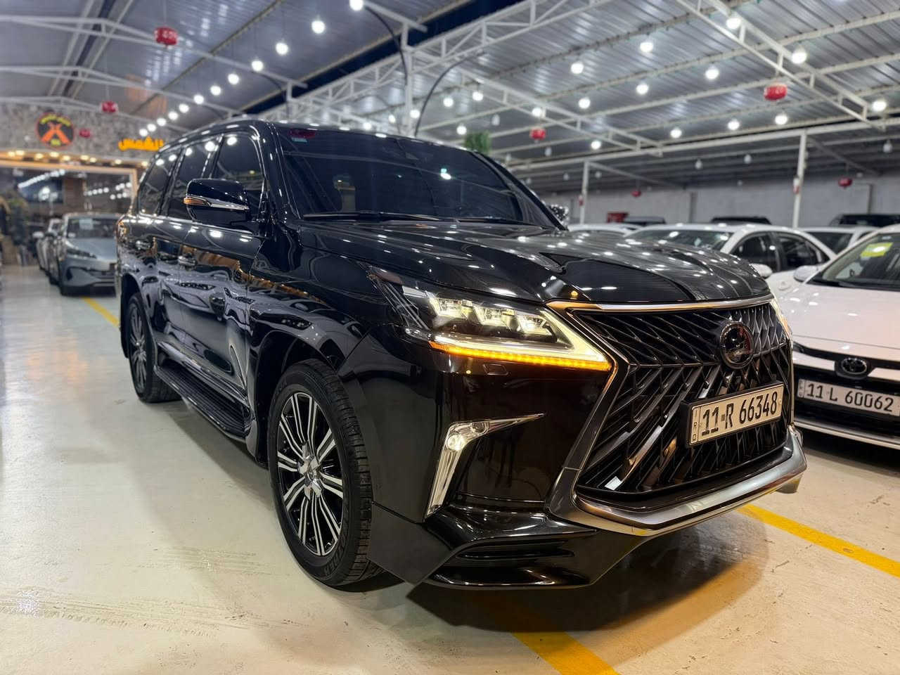 السلام عليكم اخوان لاندكروز موديل 2019 سوبر سبورت ما يحتاج اذكر المواصفات مواصفات فول ماشيه 57 حقيقة داخل احمر سيارة كفاله تحويل مباشر *********** عنوان السيارة بغداد

السيارة موجودة بيت مو معرض واني صاحب السيارة مباشر
